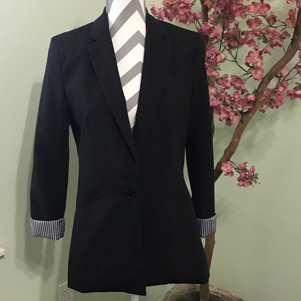 Forever 21 Black Blazer